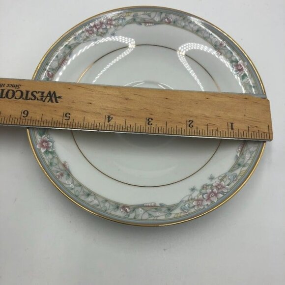 Vintage Mikasa Teacup and Saucer Set Fine China LAC27 Japan Mornay White - Picture 14 of 14